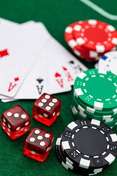kaisar188 live-dealer studio with multilingual croupiers and four-camera feeds